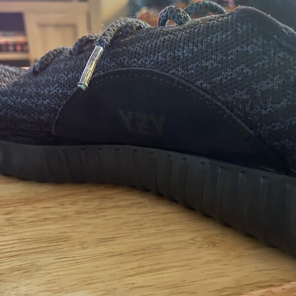 Adidas - Picture 4 of 5